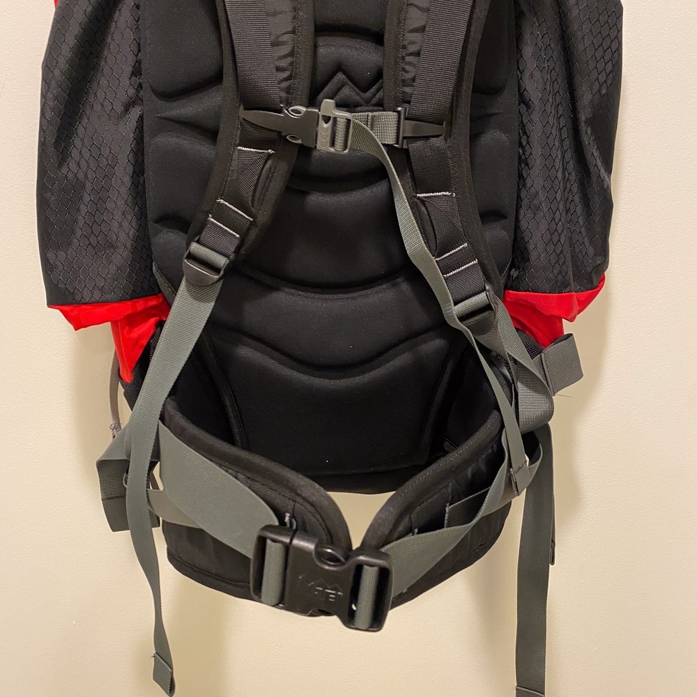 REI Alpine Plus 35 Backpack Red Black Hiking Daypack Rucksack Ripstop Nylon - Picture 12 of 14